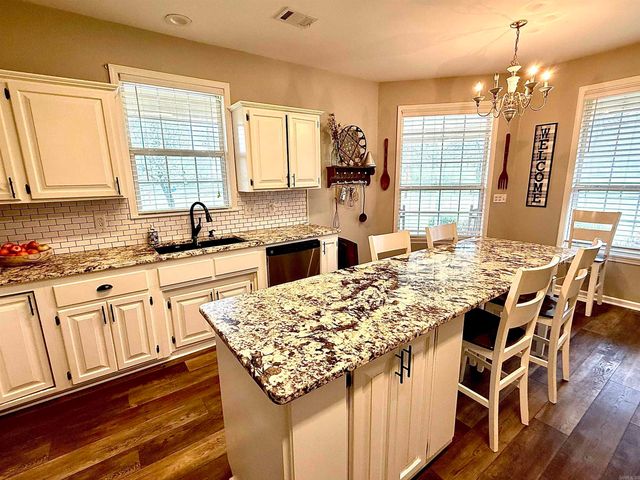 292 Woodland Cove, Malvern, AR 72104