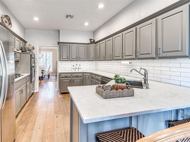 1401 Sandhurst Circle, Edmond, OK 73034