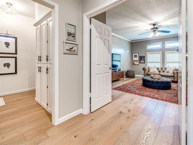 1401 Sandhurst Circle, Edmond, OK 73034