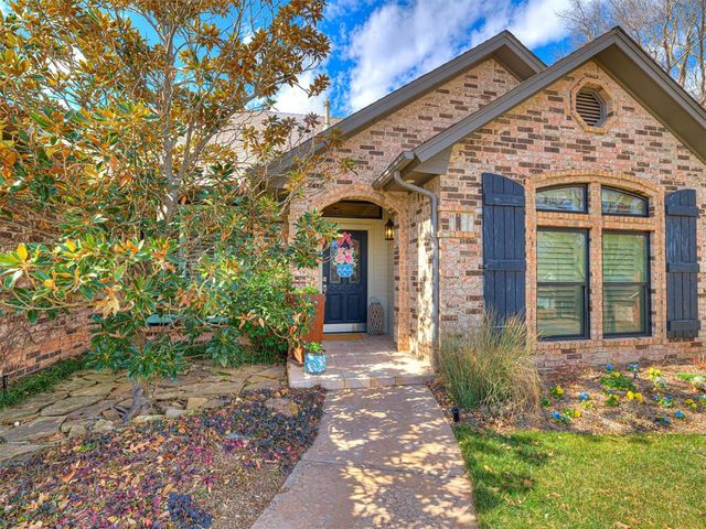 1401 Sandhurst Circle, Edmond, OK 73034