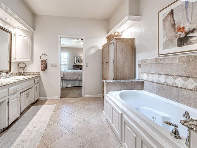 1401 Sandhurst Circle, Edmond, OK 73034