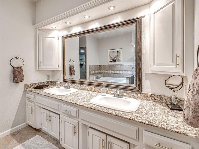 1401 Sandhurst Circle, Edmond, OK 73034