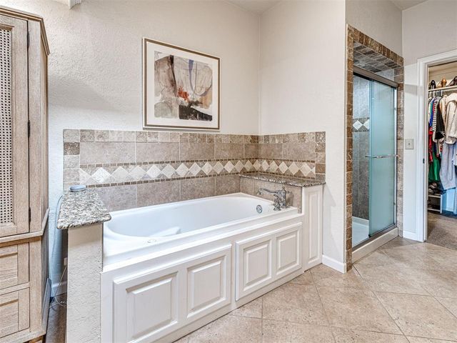 1401 Sandhurst Circle, Edmond, OK 73034