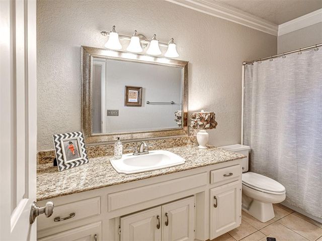 1401 Sandhurst Circle, Edmond, OK 73034