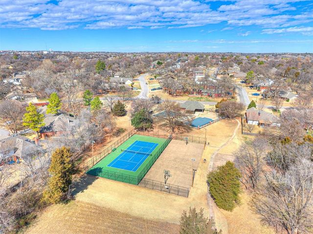1401 Sandhurst Circle, Edmond, OK 73034