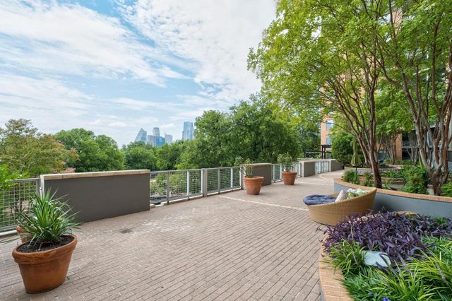 54 Rainey ST 1018, Austin, TX 78701