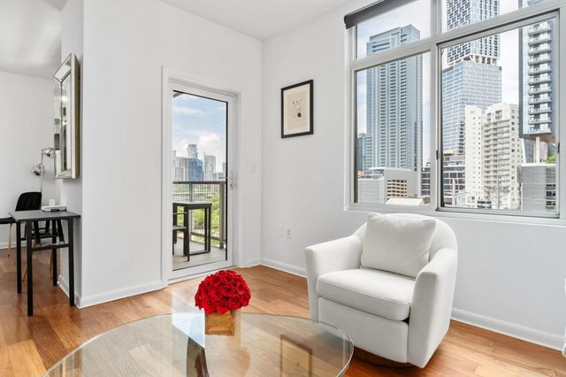54 Rainey ST 1018, Austin, TX 78701