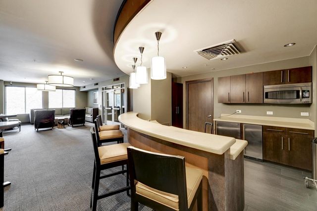 54 Rainey ST 1018, Austin, TX 78701