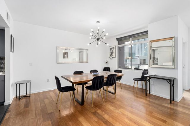 54 Rainey ST 1018, Austin, TX 78701