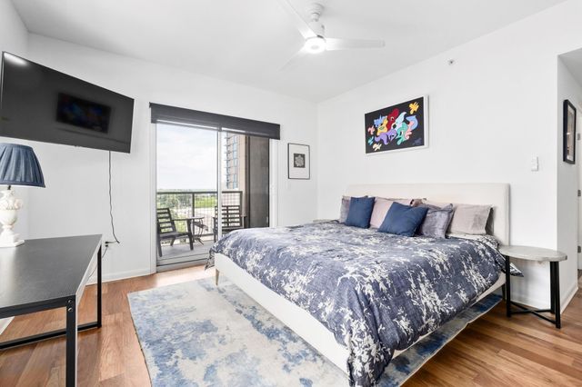 54 Rainey ST 1018, Austin, TX 78701