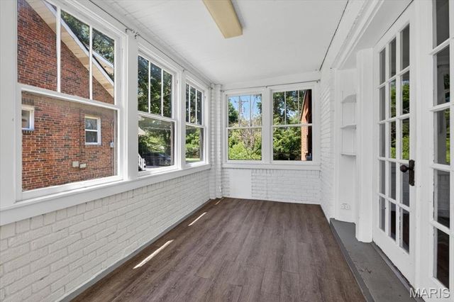 17 Greendale Drive, St Louis, MO 63121