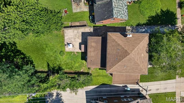 17 Greendale Drive, St Louis, MO 63121