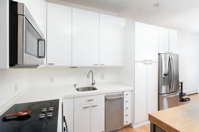 7 Bay State Rd 2C, Boston, MA 02215