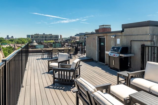 7 Bay State Rd 2C, Boston, MA 02215