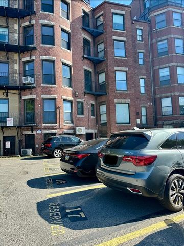 7 Bay State Rd 2C, Boston, MA 02215