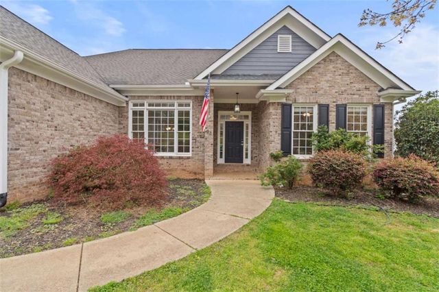 93 Overlook Circle, Dawsonville, GA 30534