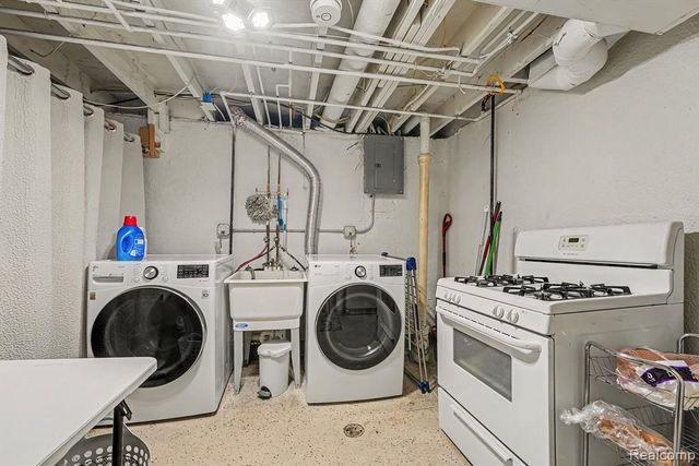 11743 Sorrento Boulevard, Sterling Heights, MI 48312