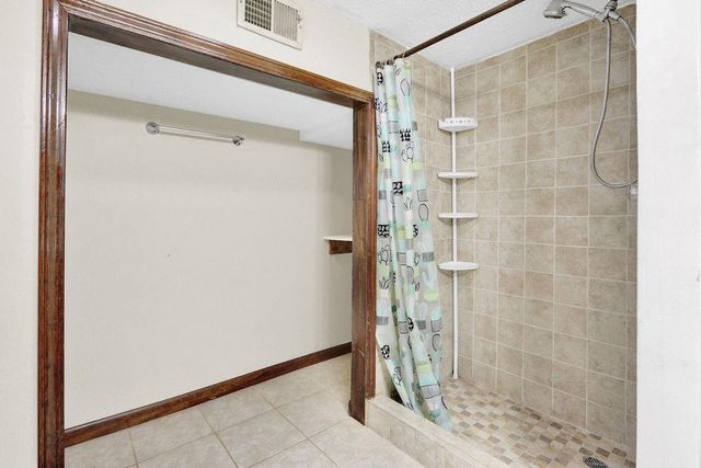 2906 Castle Drive, Lawrenceville, GA 30044