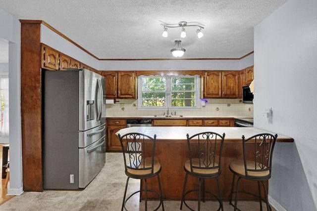 2906 Castle Drive, Lawrenceville, GA 30044
