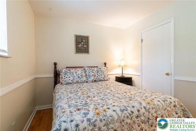 1226 Stones Crossing Road, Palmer Twp, PA 18045