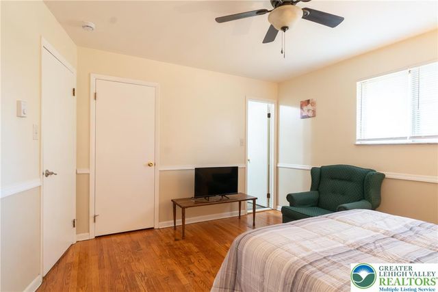 1226 Stones Crossing Road, Palmer Twp, PA 18045