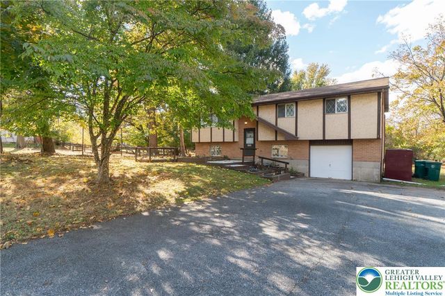 1226 Stones Crossing Road, Palmer Twp, PA 18045