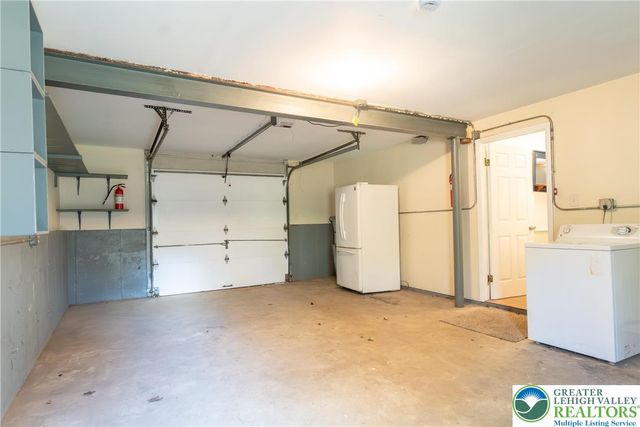 1226 Stones Crossing Road, Palmer Twp, PA 18045