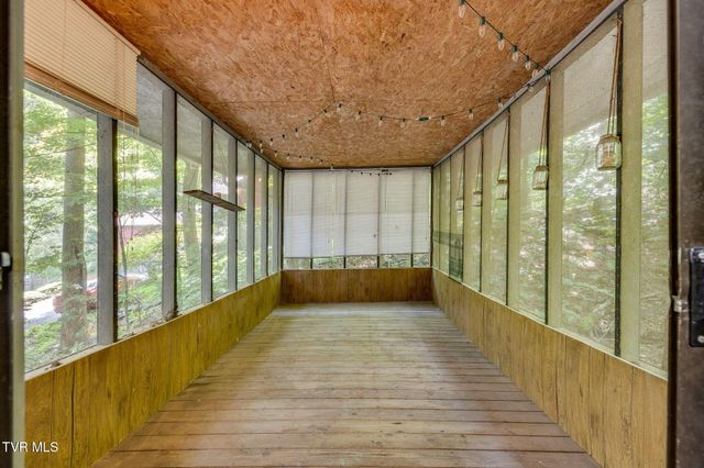 2024 Queensbury Court, Kingsport, TN 37660