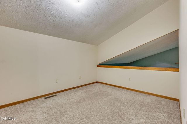 2024 Queensbury Court, Kingsport, TN 37660