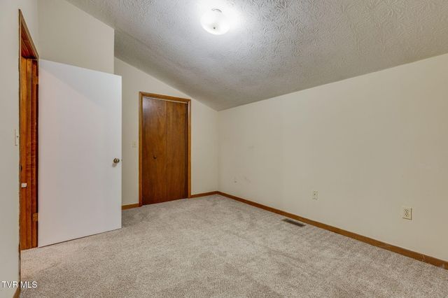 2024 Queensbury Court, Kingsport, TN 37660