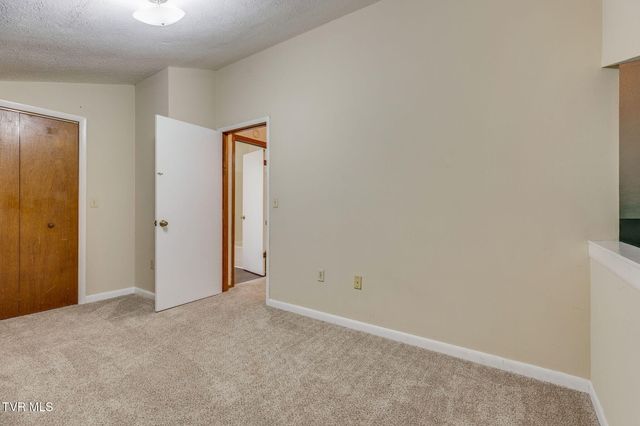 2024 Queensbury Court, Kingsport, TN 37660