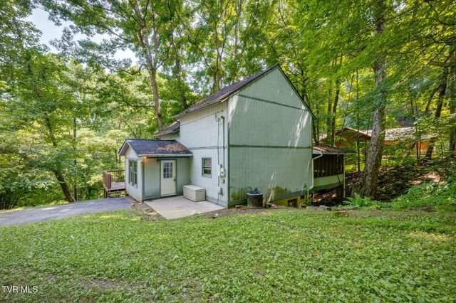 2024 Queensbury Court, Kingsport, TN 37660