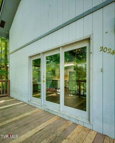 2024 Queensbury Court, Kingsport, TN 37660