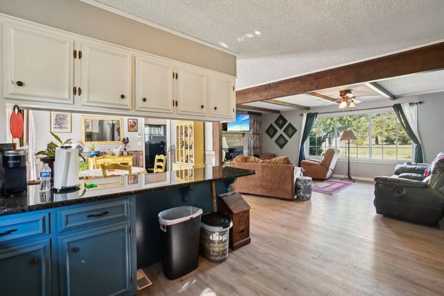 7559 Scottsville Rd, Lafayette, TN 37083