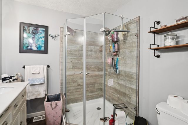 7559 Scottsville Rd, Lafayette, TN 37083