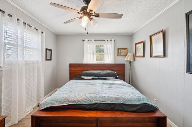 7559 Scottsville Rd, Lafayette, TN 37083