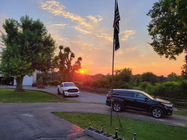 7559 Scottsville Rd, Lafayette, TN 37083