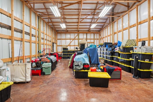 7559 Scottsville Rd, Lafayette, TN 37083