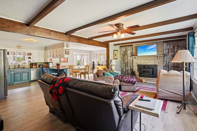 7559 Scottsville Rd, Lafayette, TN 37083