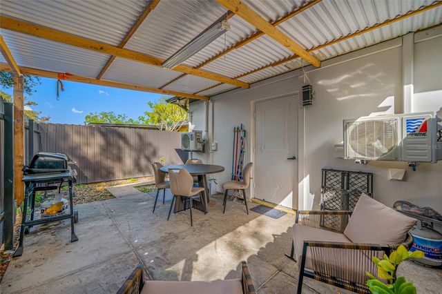 2814 W POWHATAN AVENUE, Tampa, FL 33614