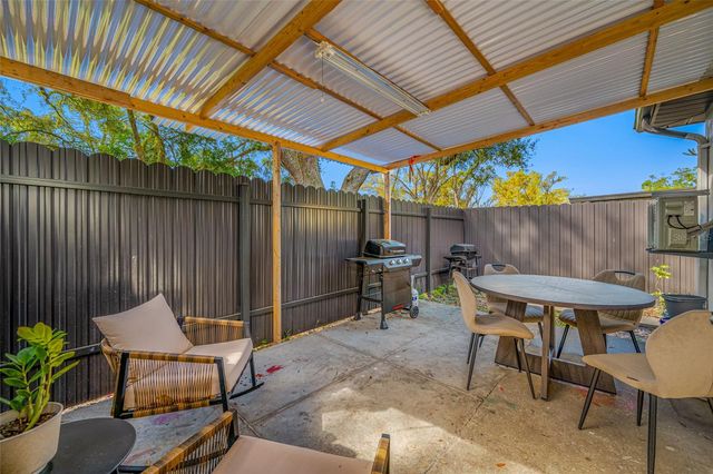 2814 W POWHATAN AVENUE, Tampa, FL 33614