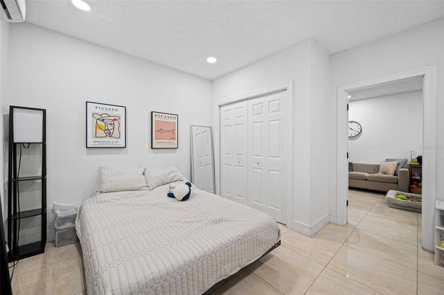 2814 W POWHATAN AVENUE, Tampa, FL 33614