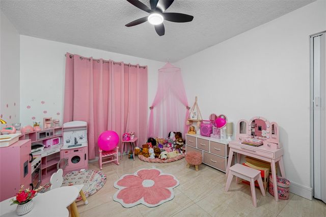 2814 W POWHATAN AVENUE, Tampa, FL 33614