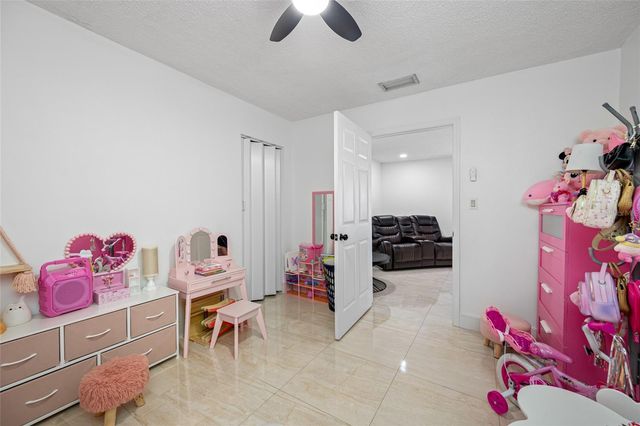 2814 W POWHATAN AVENUE, Tampa, FL 33614