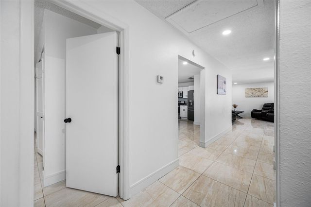 2814 W POWHATAN AVENUE, Tampa, FL 33614