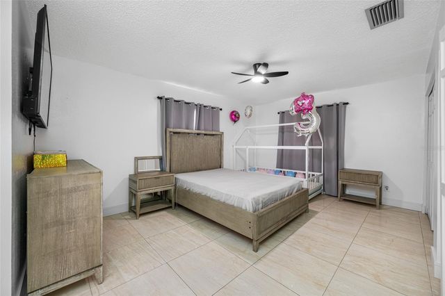 2814 W POWHATAN AVENUE, Tampa, FL 33614