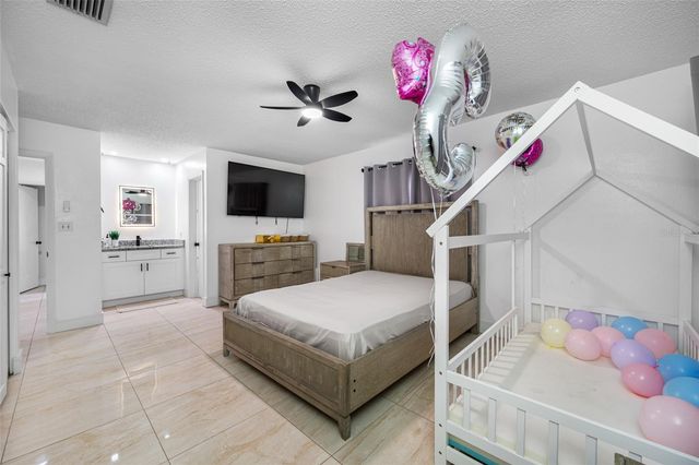 2814 W POWHATAN AVENUE, Tampa, FL 33614