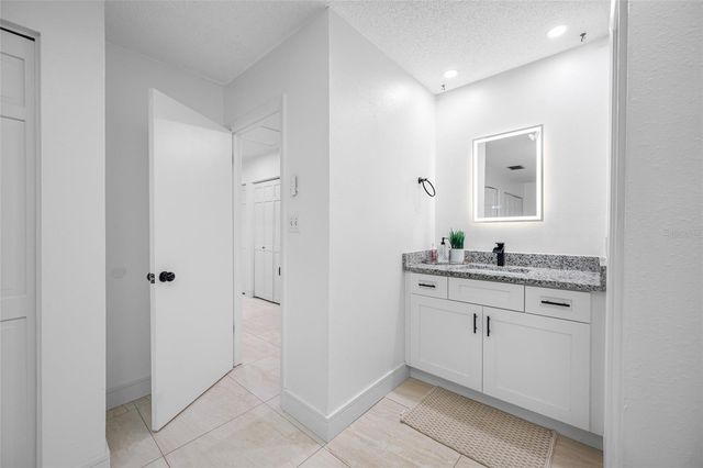 2814 W POWHATAN AVENUE, Tampa, FL 33614