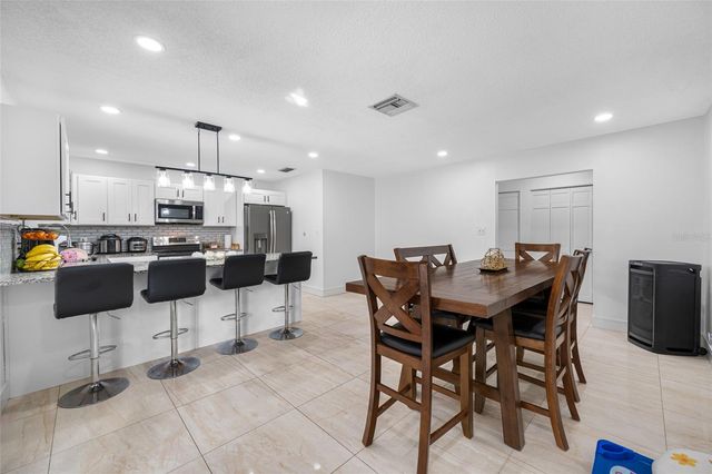 2814 W POWHATAN AVENUE, Tampa, FL 33614