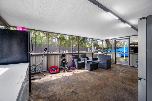 2814 W POWHATAN AVENUE, Tampa, FL 33614